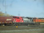 FXE 4015 + BNSF 7299